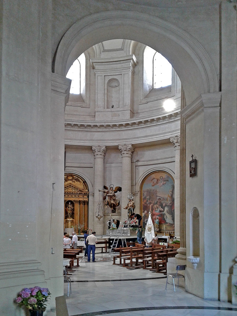 Interior de la Iglesia de Santa Victoria
