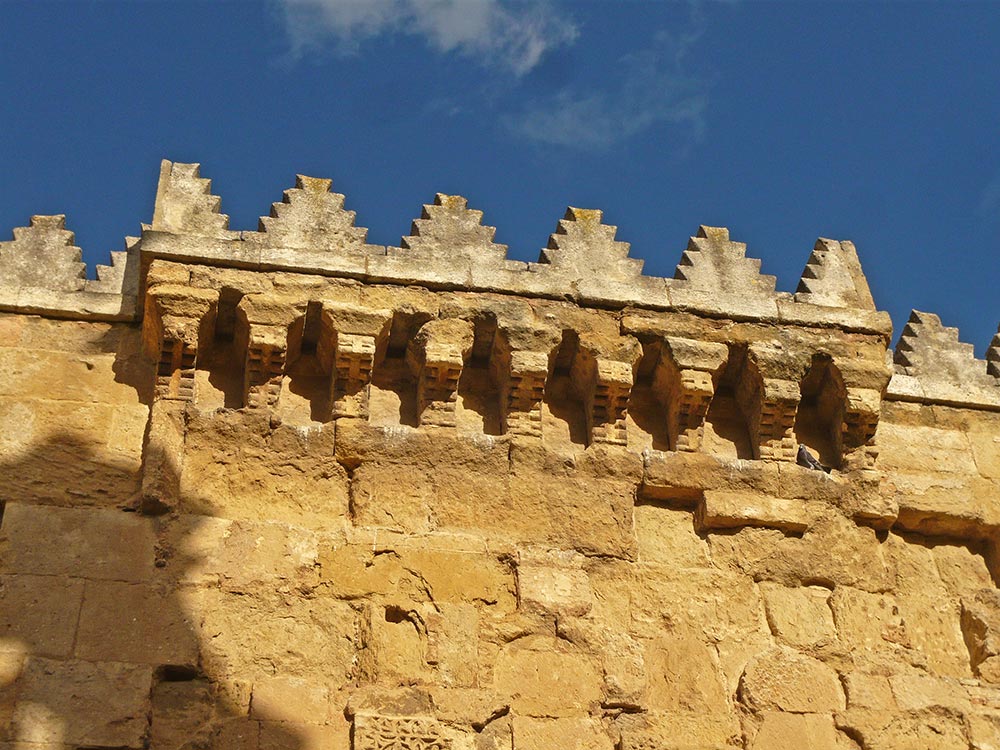 Detalle de merlones. Mezquita de Córdoba.