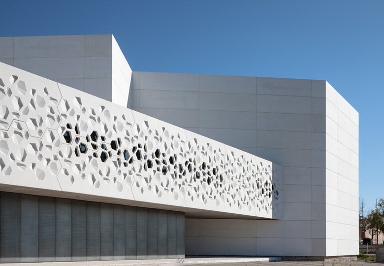 Contemporary creation center C3